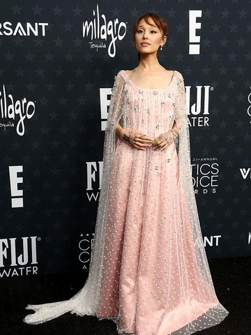 Ariana Grande di Critics Choice Awards 2026. Foto: Variety via Getty Images/Tommaso Boddi