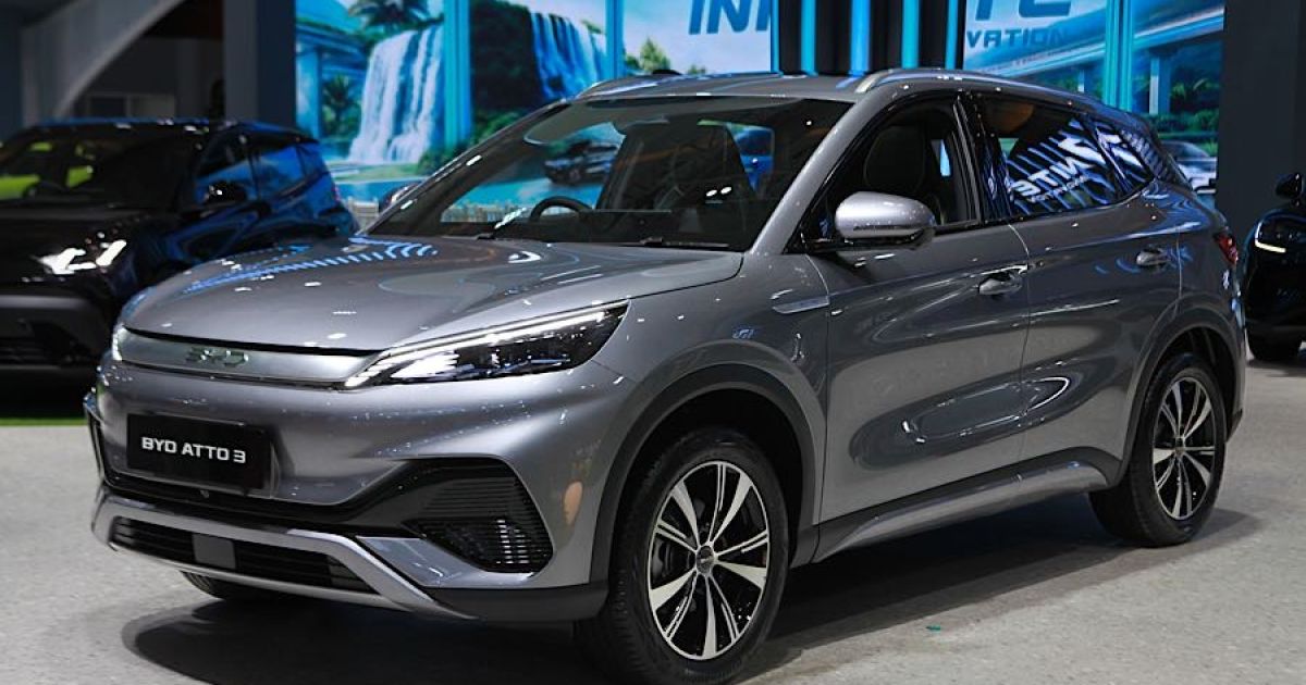 BYD Atto 3 dipamerkan saat gelaran IIMS 2026 di JIExpo, Jakarta, Kamis (5/2/2026). (Foto Bloomberg Technoz/Andrean Kristianto)