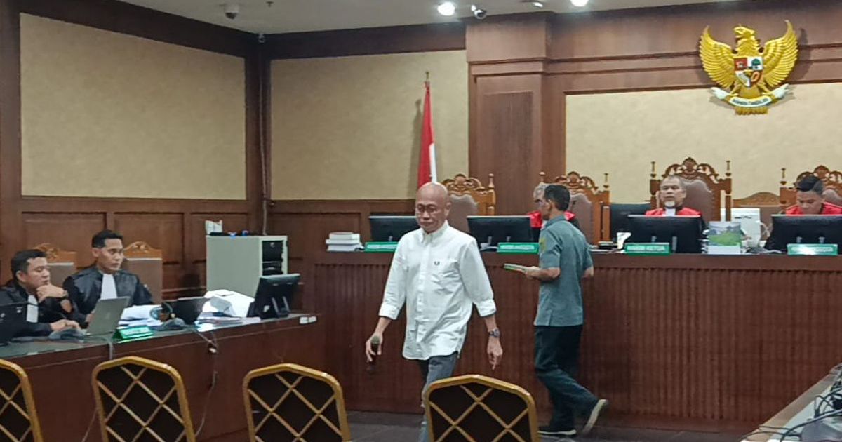 Drama Ruang Sidang: Ary Gadun FM Pecah Tangis, Ungkap Fakta Mengejutkan Soal Suap Hakim!