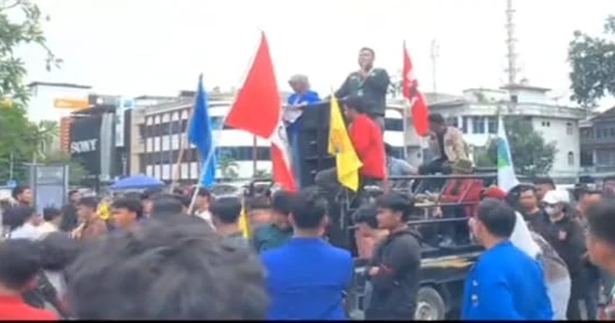 Cipayung Plus Gruduk Pemko Medan, Rico Dituding Wali Kota Bayangan