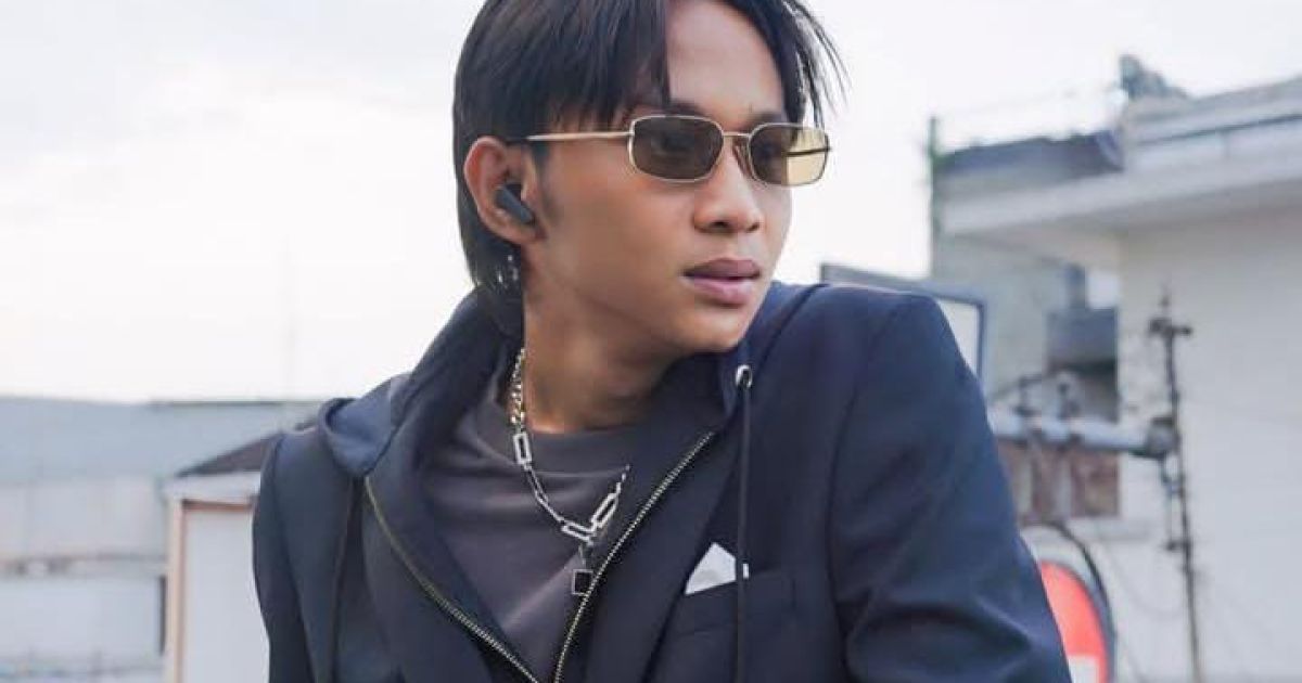 Viral! Indra Frimawan Diduga Ludahi Fajar Sadboy di Podcast Deddy Corbuzier, Warganet Murka