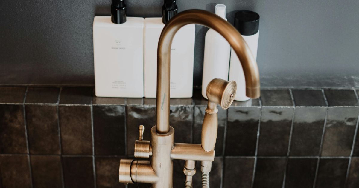 Niat Mandi Wajib Sebelum Puasa Ramadhan: Hukum, Bacaan, dan Tata Caranya Lengkap