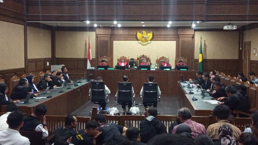 Dua mantan petinggi PT Pertamina Patra Niaga yakni Maya Kusmaya dan Edward Corne juga divonis bersalah. Maya dihukum 9 tahun penjara, Edward 10 tahun penjara. Foto/Jonathan Simanjuntak