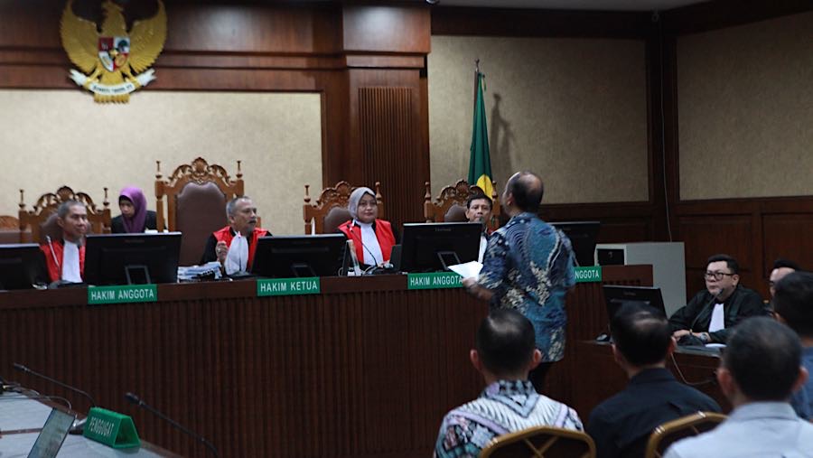 Suasana sidang lanjutan kasus kasus dugaan korupsi tata kelola minyak mentah di Pengadilan Tipikor, Selasa (24/2/2026). (Bloomberg Technoz/Andrean K)