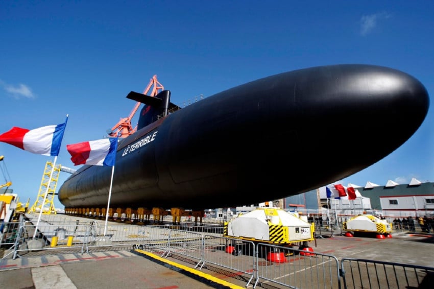 Macron Perkuat Benteng Nuklir Prancis, Siap Hadapi Ancaman Rusia dan China