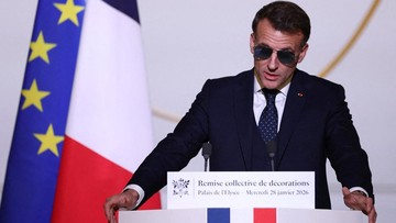 Presiden Prancis Emmanuel Macron mau genjot senjata nuklir negaranya. (AFP/TOM NICHOLSON)