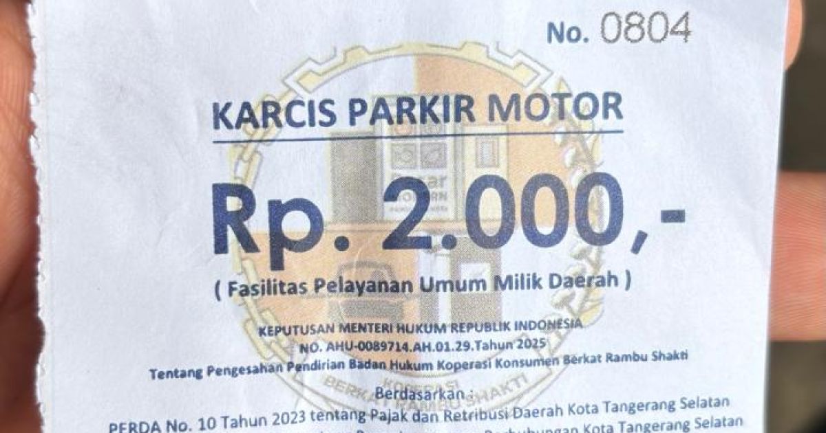 Diduga karcis parkir tak resmi muncul di lokasi parkir Kawasan Ruko Pamulang I, Tangerang Selatan.