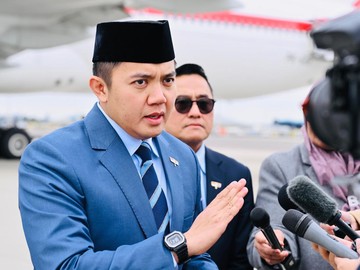 Teddy Indra Wijaya Jadi Tameng Publik: Analis Puji Keberanian Seskab di Tengah Badai Kritik Pemerintahan Baru