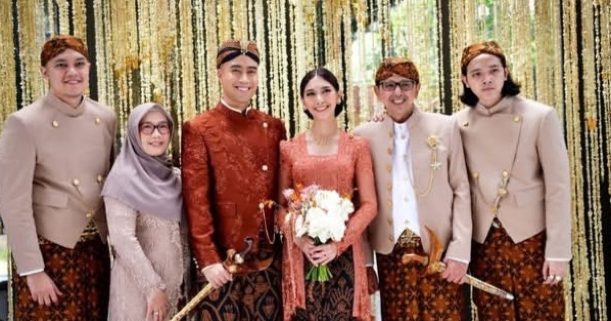 Keluarga Lengkap Sheila Dara Aisha, Istri Vidi Aldiano yang Berduka Usai Sang Musisi Meninggal Dunia