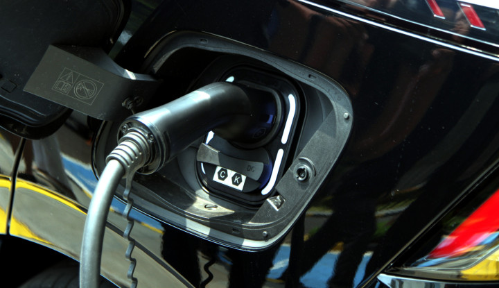 Jangan Sampai Rugi! Panduan Detil Cek Kondisi Baterai Mobil Listrik Bekas Sebelum Beli