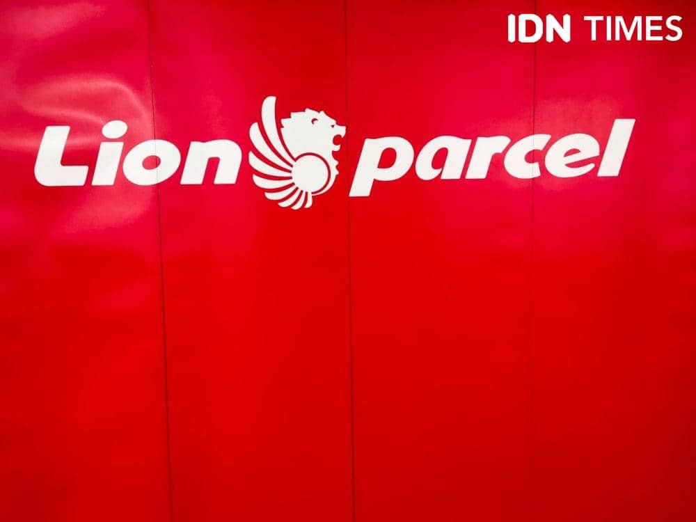 Jaga Kehangatan Idul Fitri Lintas Benua: Panduan Kilat Kirim Paket Internasional Bebas Hambatan