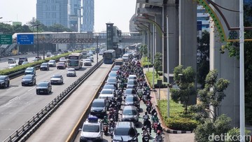 Jakarta Kembali Diserbu! Arteri Utama Pasar Minggu Lumpuh Parah Pasca Libur Panjang Idul Fitri