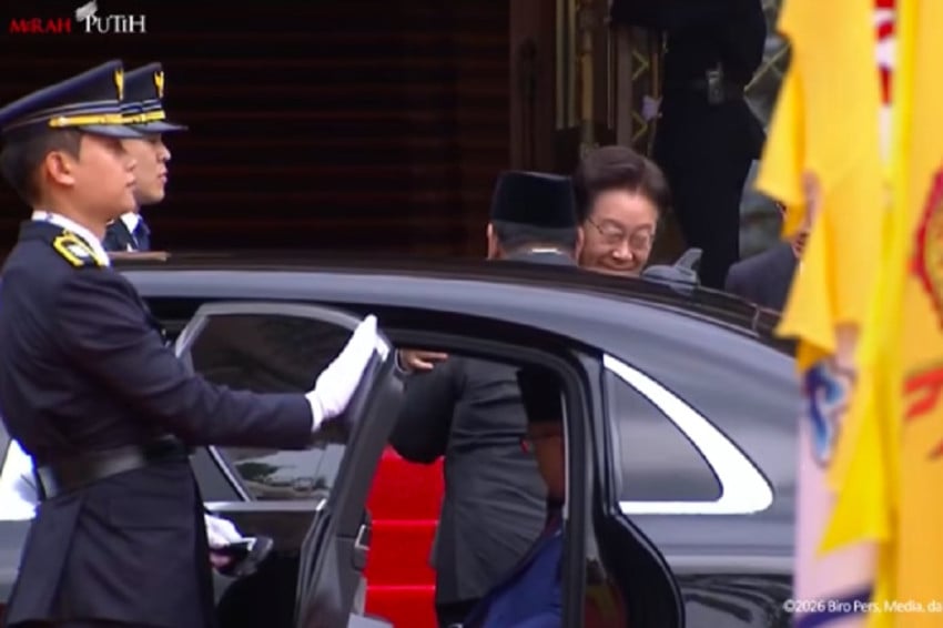 Presiden Prabowo Subianto menerima sambutan kenegaraan yang sangat hangat dari Presiden Republik Korea, Lee Jae-myung, dalam kunjungan resminya ke Seoul. Foto/SindoNews