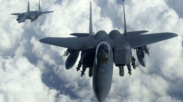 Foto: Operasi penyelamatan awak pesawat F-15 yang jatuh di Iran. (BBC World)