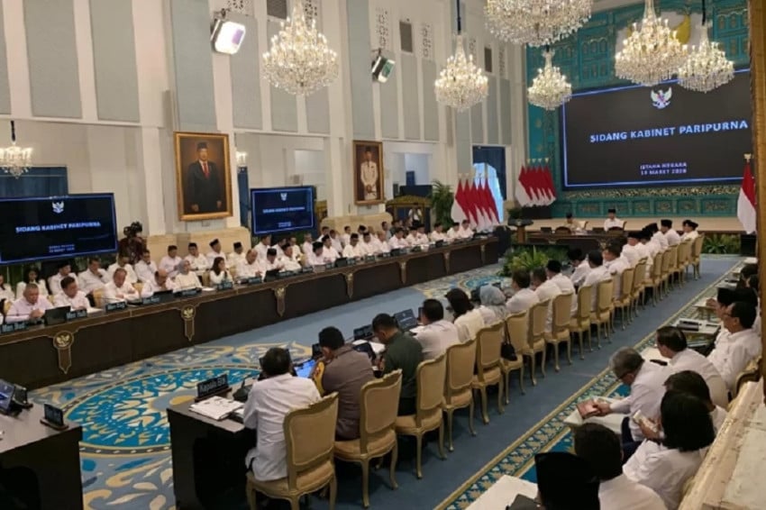 Isyarat Kuat dari Seskab Teddy: Kabinet Prabowo Tinggal Menghitung Hari Menuju Perombakan?