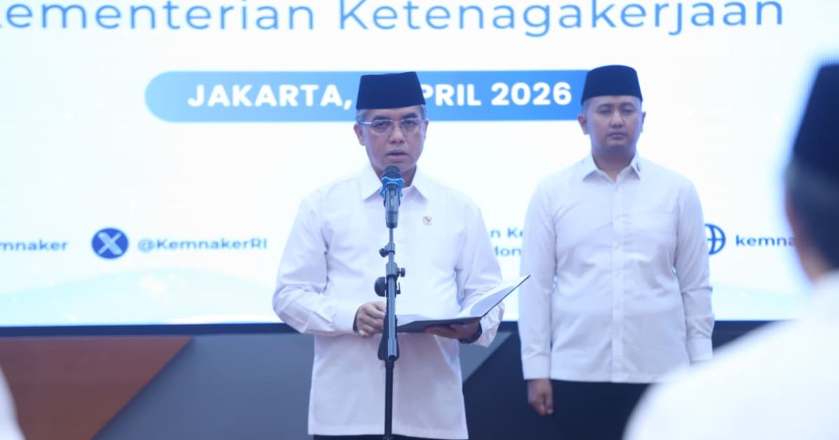 Menaker Yassierli Lantik 12 Pejabat Baru, Wanti-wanti Hal Ini!