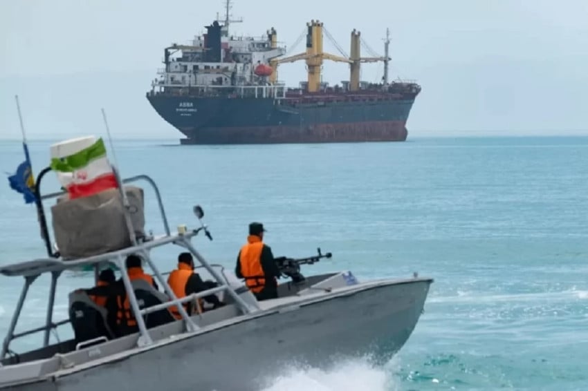 Lembaga Persahabatan Ormas Islam (LPOI) mengirim surat kepada pemimpin Iran meminta agar kapal tangker Indonesia dapat diizinkan melintas di Selat Hormuz. Foto/Ilustrasi/X