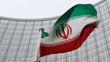 Bendera Iran (Foto: Dok. REUTERS/Leonhard Foeger/File Photo)