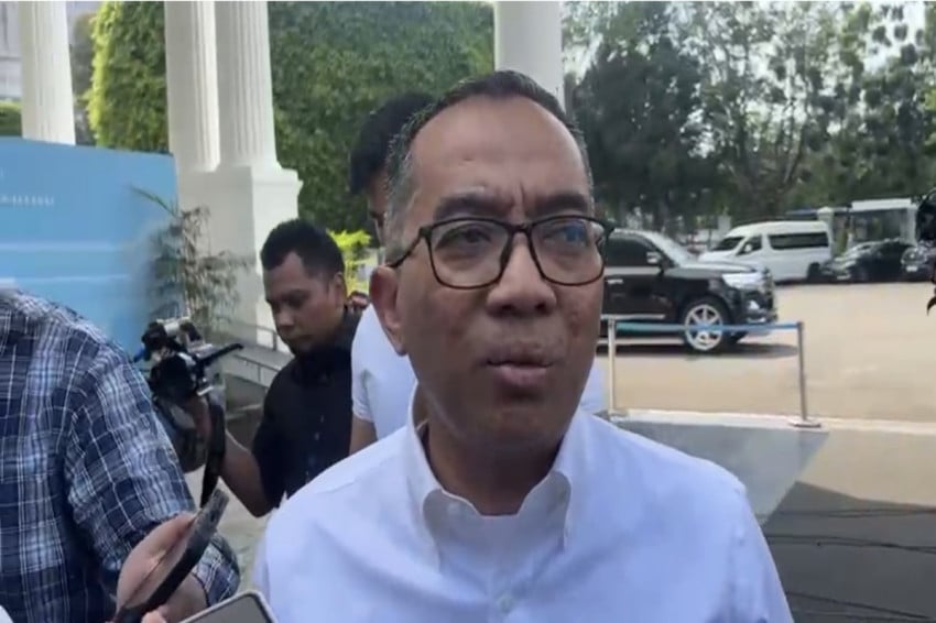 Presiden Prabowo Subianto memanggil Mendiktisaintek Brian Yuliarto dan Menteri Kelautan dan Perikanan Sakti Wahyu Trenggono ke Istana Negara, Jakarta Pusat, siang ini, Senin (20/4/2026). Foto: Riyan Rizki Roshali