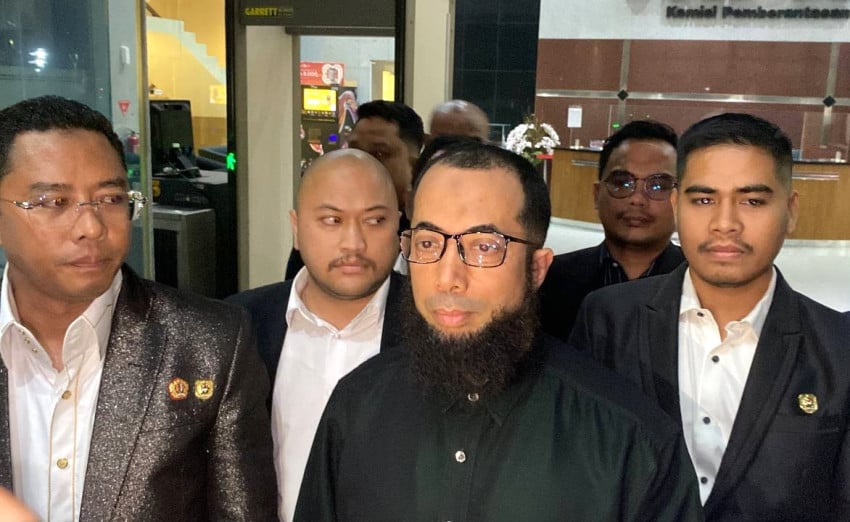 KPK kembali memanggil pemilik Uhud Tour selaku Penyelenggara Ibadah Haji Khusus (PIHK), Ustaz Khalid Basalamah (KB), Kamis (23/4/2026). Pemanggilan ini berkaitan dengan penyidikan perkara dugaan korupsi kuota haji. Foto/Dok SindoNews