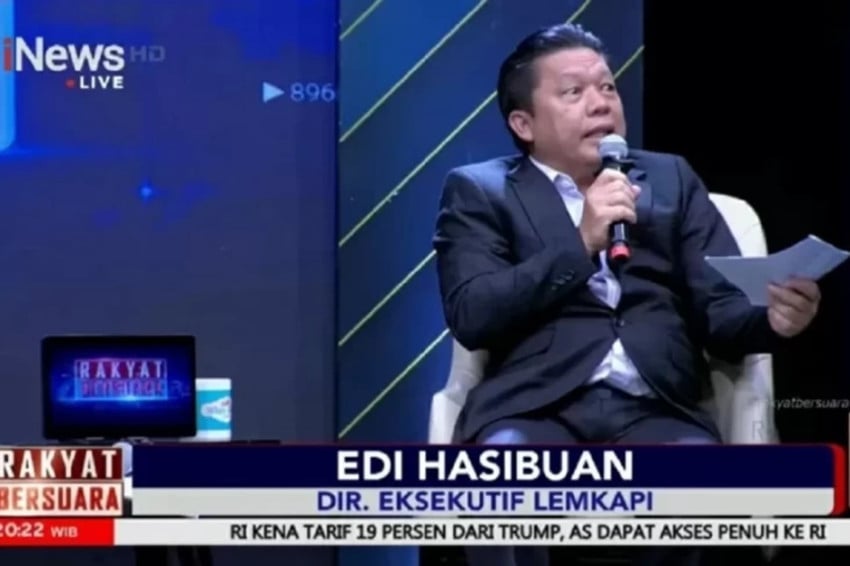Rismon Hasiolan Sianipar bersama dengan Roy Suryo. Foto/SindoNews