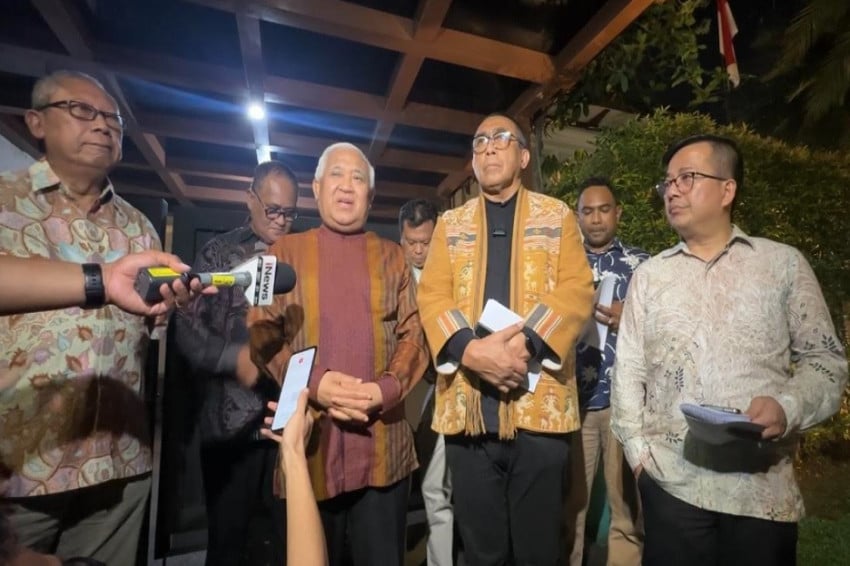 Tokoh Muhammadiyah, Din Syamsuddin mendesak, agar polisi tidak melanjutkan atau menghentikan laporan polisi dugaan kasus penistaan agama mantan Wapres RI, Jusuf Kalla atau JK. Foto/SindoNews