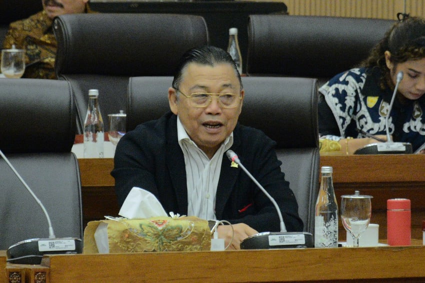 Anggota Komisi XII sekaligus Badan Anggaran DPR Fraksi PDIP Cornelis menyampaikan catatan mendalam terhadap temuan Badan Pemeriksa Keuangan (BPK) RI mengenai ketahanan energi nasional. Foto: dpr.go.id