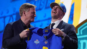Ilustrasi: Rams Putuskan Masa Depan Kuarter Bintang: Ty Simpson Dipilih di Urutan ke-13 Draft NFL