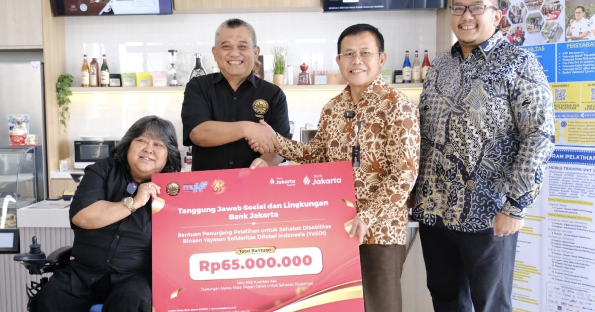 Rayakan HUT ke-65, Bank Jakarta salurkan bantuan penunjang pelatihan bagi penyandang disabilitas binaan YaSDI. [Foto: Bank Jakarta]