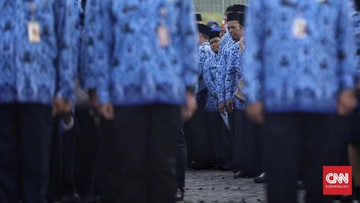 Kemendiktisaintek menyoroti prodi kependidikan atau keguruan menjadi penyumbang ketimpangan terbesar antara jumlah lulusan dan rasio ketersediaan lapangan kerja. CNN Indonesia/Hesti Rika