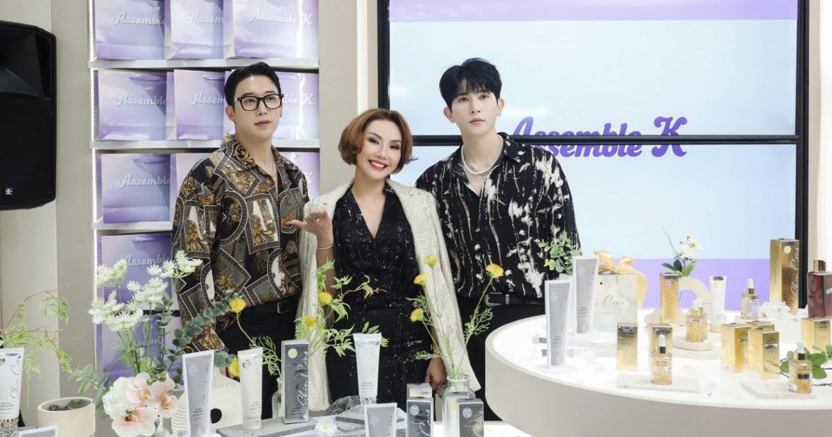 Desainer Ririn Rinura resmi meluncurkan brand skincare Skin Cons bersama aktor senior Korea Jo Jae-yoon di Jakarta dengan konsep unik skin architecture. [Foto: ist]