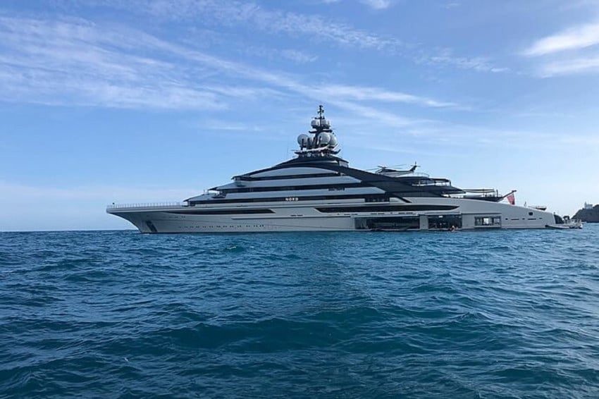 Nord, kapal pesiar supermewah yang terkait dengan miliarder Rusia Alexey Mordashov, telah menembus blokade Selat Hormuz. Foto/SuperYacht Times