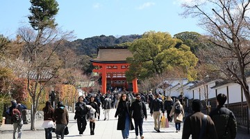 Potret warga di Jepang. (Foto ilustrasi: Aytug Can Sencar/Anadolu via Getty Images)