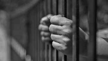 Ilustrasi. Polda NTT menahan dua polisi terkait penimbunan solar subsidi. (Istockphoto/menonsstocks)
