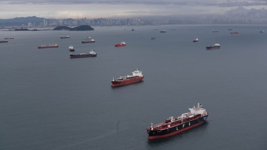 Kapal-kapal melintasi Terusan Panama. Foto/anadolu