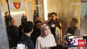 Istri mantan Gubernur Lampung Arinal Djunaidi, Riana Sari. (CNN Indonesia/Zai)