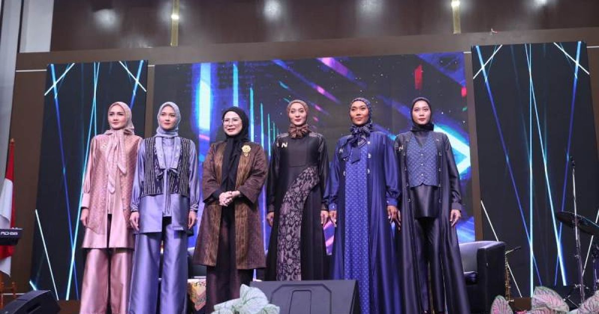Konsep Inspiratif Fashion Show Nina Nugroho di Diskusi NGOBRAS Kartini Film, Musik dan Seni