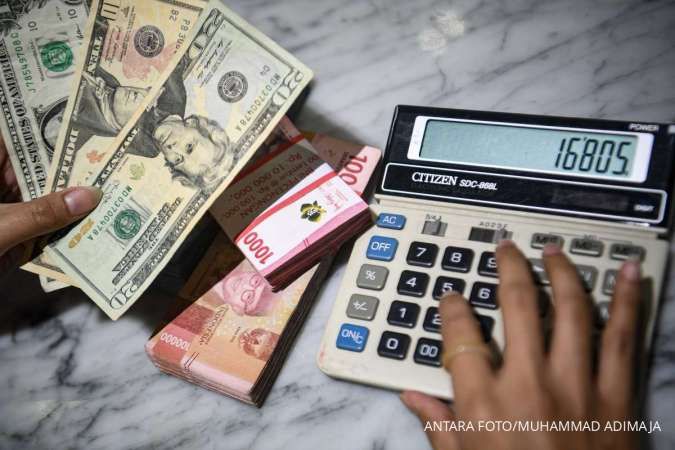 Mengapa Rupiah Terus Tertekan Meski Indeks Dolar AS Tunjukkan Pergerakan Naik Turun?