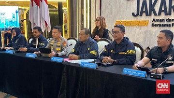 Hal ini terkait penyitaan uang tunai sebesar Rp10.961.100 dari salah satu orang yang diduga sebagai koordinator dalam rencana aksi kerusuhan tersebut. (FOTO:CNN Indonesia/Patricia Diah).