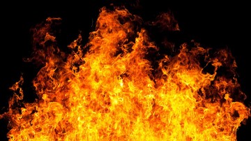 Tiga Lapak Limbah di Jatiuwung Terbakar Hebat, Pemadaman Masih Berlangsung Hingga Malam