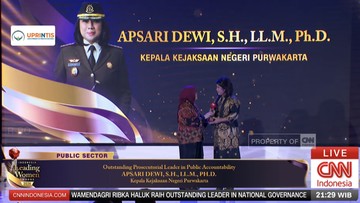 Apsari Dewi Persembahkan Leading Women Awards untuk Jaksa Perempuan. (CNN Indonesia).