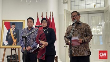 Pemerintah Provinsi (Pemprov) DKI Jakarta bersama Badan Pusat Statistik (BPS) mencatat penurunan jumlah kawasan Rukun Warga (RW) kumuh di Jakarta dari 445 RW pada 2017, kini menjadi 211 RW pada 2026. (CNN Indonesia/ Kayla Nabima Azzahra)