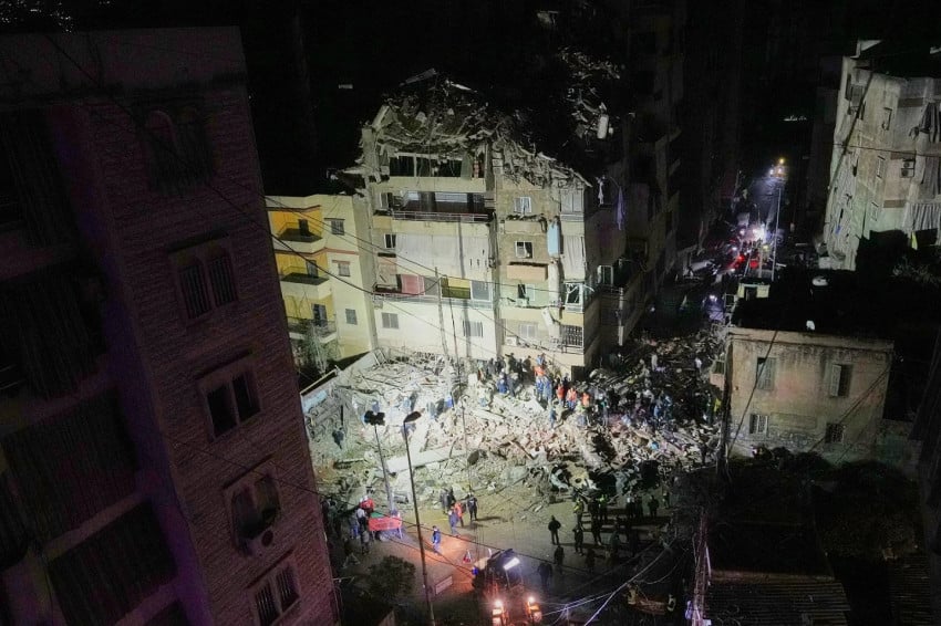 Militer Israel bombardir pinggiran selatan Beirut, Lebanon, semalam. Serangan ini menewaskan komandan Pasukan Radwan Hizbullah, Malek Ballout. Foto/abc.net.au