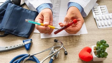Ilustrasi. Dokter internship meninggal di Jambi. (iStock/Shidlovski)