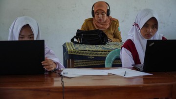 Kemendikdasmen menyatakan TKA akan menjadi salah satu syarat dalam seleksi SPBM 2026/2027, jalur prestasi. (Foto: ANTARA FOTO/Irfan Sumanjaya)