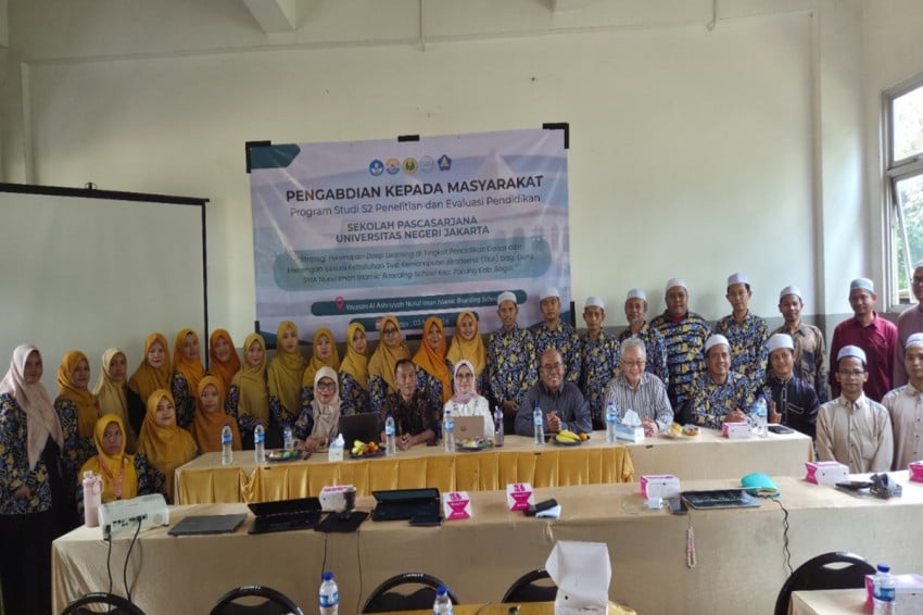 UNJ mensosialisasikan pendekatan pembelajaran Deep Learning ke Yayasan Al Ashriyyah Pondok Pesantren Nurul Iman, Parung, Bogor. Foto/UNJ.