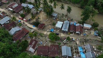 Banjir kepung dua kabupaten di Sultra. (ANTARA FOTO/JOJON)