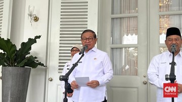 Gubernur DKI Jakarta Pramono Anung menegaskan Jakarta tetap ibu kota Indonesia sebelum ada Keppres pemindahan. (CNN Indonesia/Kayla Nabima Azzahra)