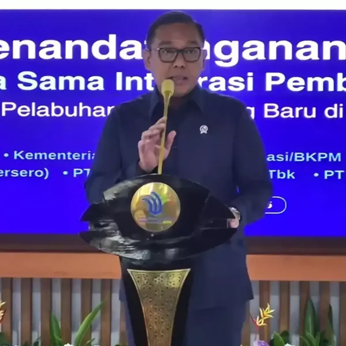 Wakil Menteri Investasi dan Hilirisasi, Todotua Pasaribu, di Kantor Kementerian Investasi dan Hilirisasi, Jakarta, Rabu (13/5/2026). (B-Universe Photo/Bambang Ismoyo)