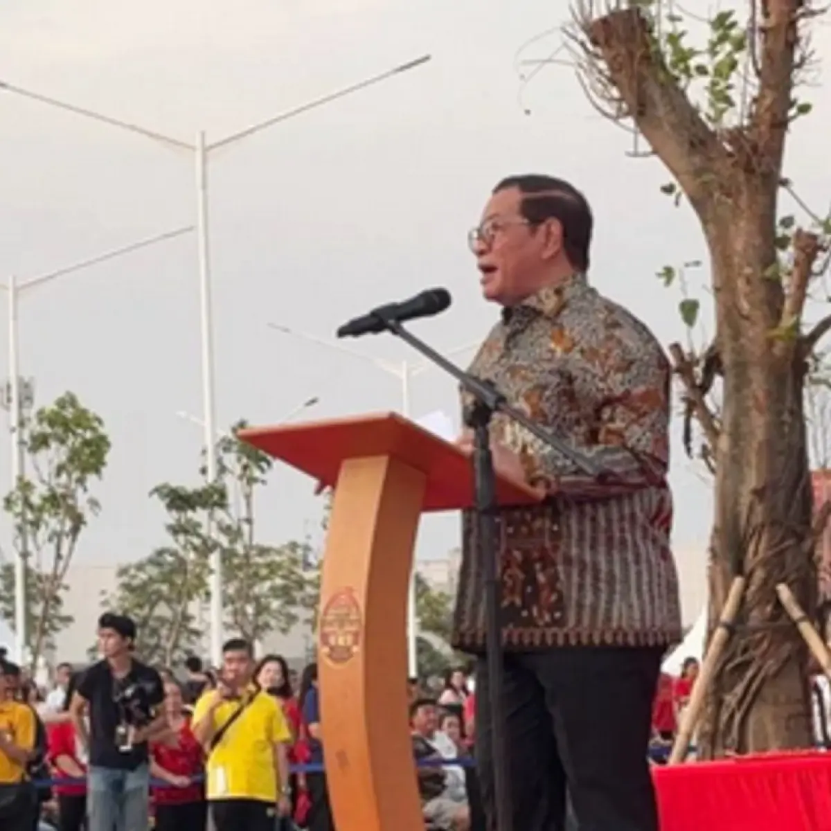Gubernur DKI Jakarta Pramono Anung Pramono saat meresmikan Kelenteng Tian Fu Gong di kawasan Riverwalk Island, PIK 2, Jakarta Utara, Minggu (17/5/2026).(Antara)